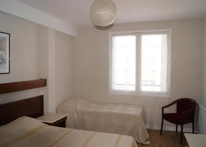 Les Embruns Отель Руайян