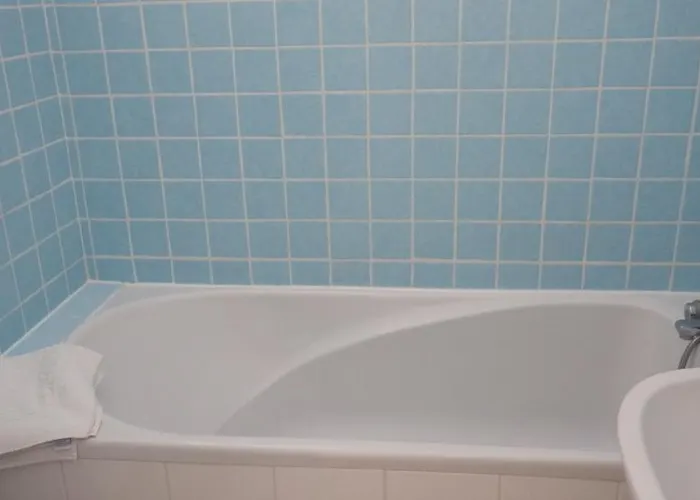 Отель Les Embruns Руайян