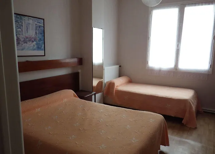 Отель Les Embruns Руайян