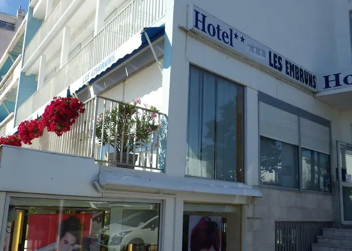 Отель Les Embruns